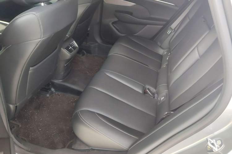 Used Buick LaCrosse 2023 28T Enjoyment Edition Left Rear Seat