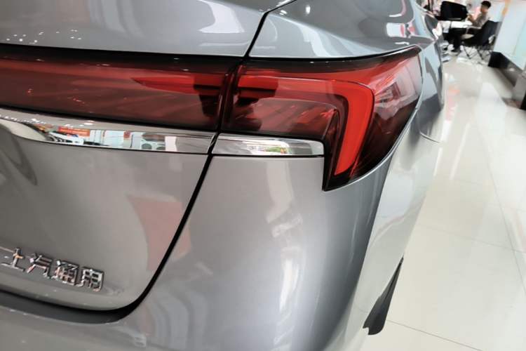 Used Buick LaCrosse 2023 28T Prestige Edition Right Rear Taillight