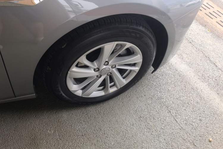 Used Buick LaCrosse 2023 Restyled 25T Cross-Country Edition Right Rear Wheel Hub