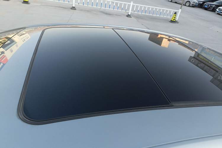 Used Buick LaCrosse 2023 Restyled 25T Cross-Country Edition Roof