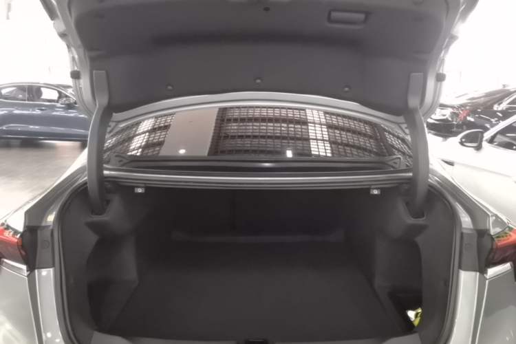 Used Buick LaCrosse 2023 28T Enjoyment Edition Trunk