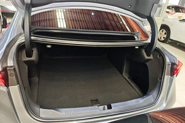 Used Buick LaCrosse 2023 28T Prestige Edition Trunk