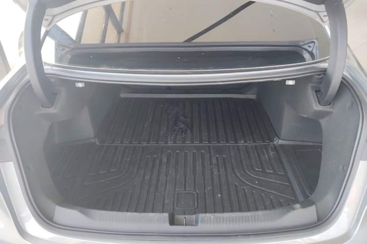 Used Buick LaCrosse 2023 28T Enjoyment Edition Trunk