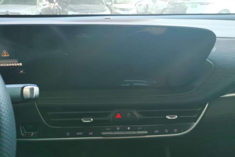 Used Buick LaCrosse 2023 28T Prestige Edition Audio And AC Panel