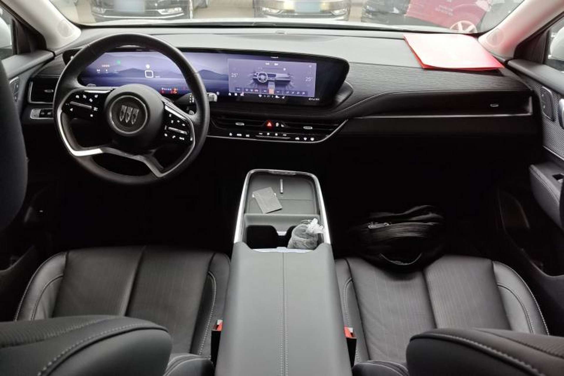 Used Buick LaCrosse 2023 28T Prestige Edition Center Console