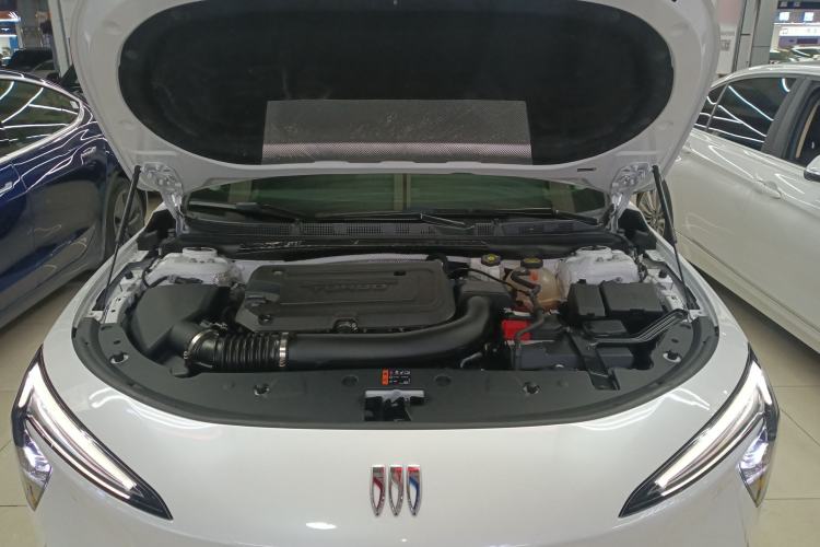 Used Buick LaCrosse 2023 28T Prestige Edition Engine Bay