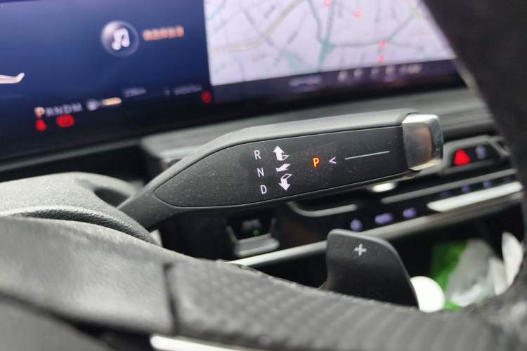 Used Buick LaCrosse 2023 28T Prestige Edition Gear Lever