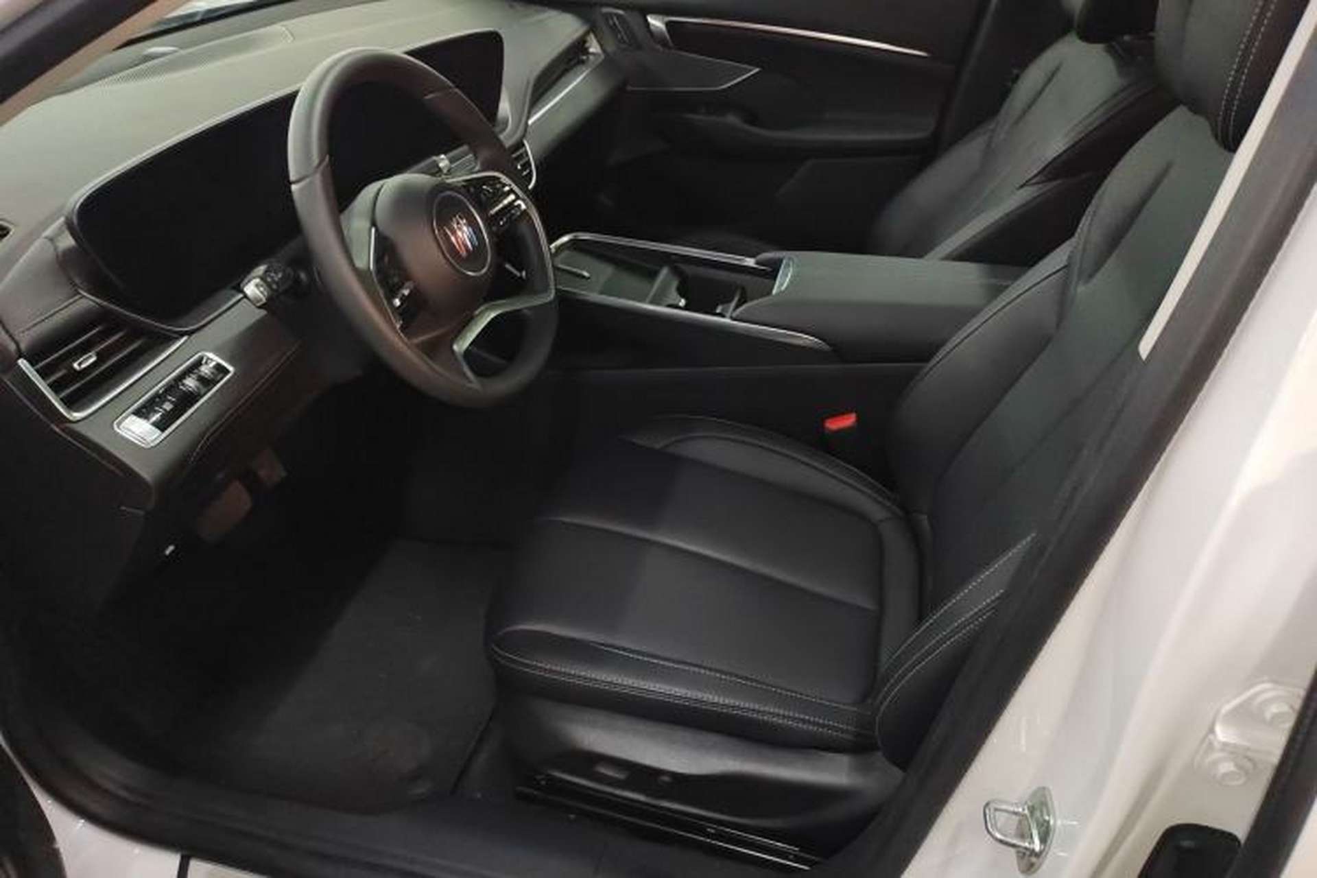 Used Buick LaCrosse 2023 Restyled 25T Cross-Country Edition Left Front Seat