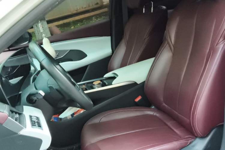 Used Buick LaCrosse 2023 28T Prestige Edition Left Front Seat