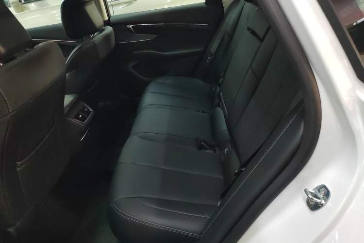 Used Buick LaCrosse 2023 Restyled 25T Cross-Country Edition Left Rear Seat