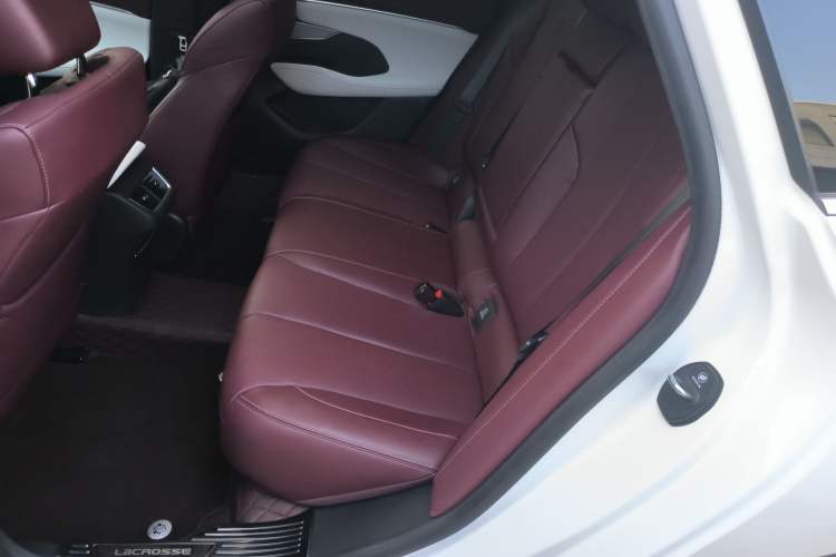 Used Buick LaCrosse 2023 28T Prestige Edition Left Rear Seat