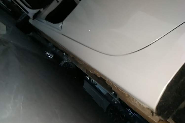Used Buick LaCrosse 2023 28T Prestige Edition Left Side Sill