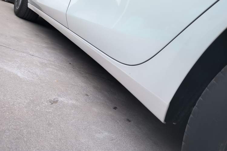 Used Buick LaCrosse 2023 28T Prestige Edition Left Side Sill