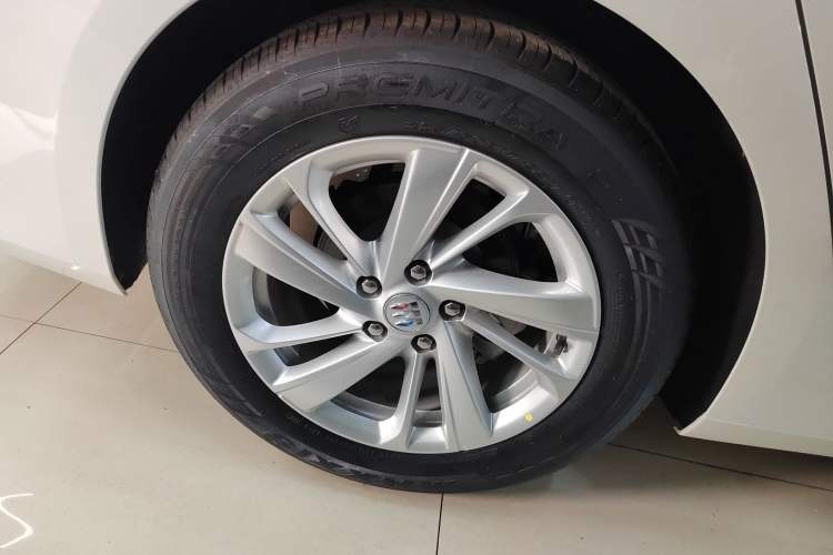 Used Buick LaCrosse 2023 Restyled 25T Cross-Country Edition Right Rear Wheel Hub