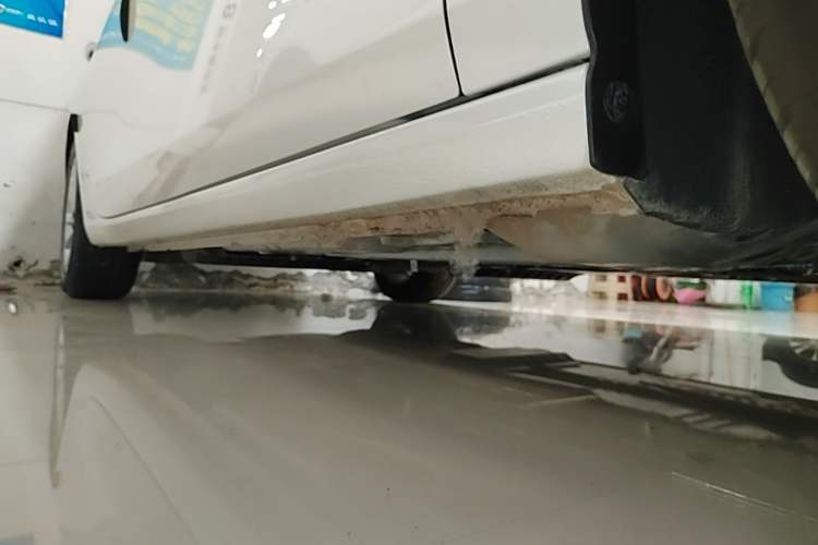 Used Buick LaCrosse 2023 Restyled 25T Cross-Country Edition Right Side Sill