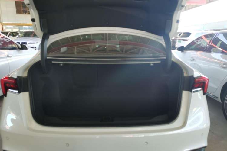 Used Buick LaCrosse 2023 28T Prestige Edition Trunk