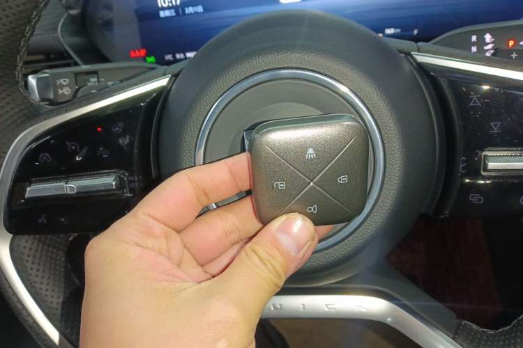 Used Buick LaCrosse 2023 28T Prestige Edition Vehicle Key