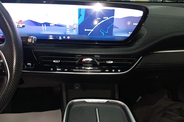 Used Buick LaCrosse 2024 28T Luxury Edition Audio And AC Panel