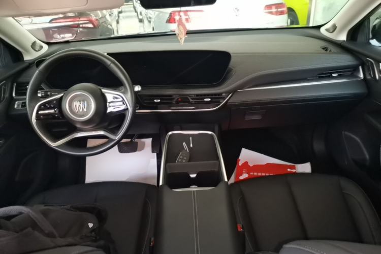 Used Buick LaCrosse 2024 28T Luxury Edition Center Console