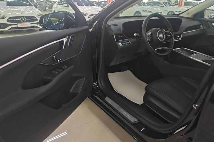 Used Buick LaCrosse 2024 28T Luxury Edition Driver Seat