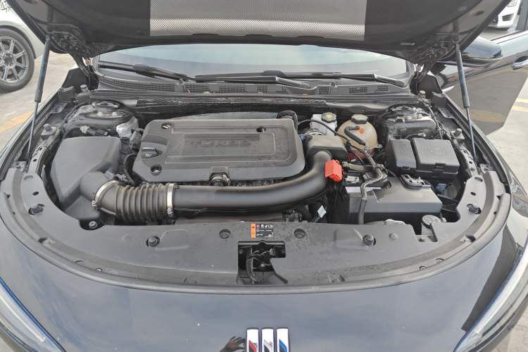 Used Buick LaCrosse 2024 28T Luxury Edition Engine Bay