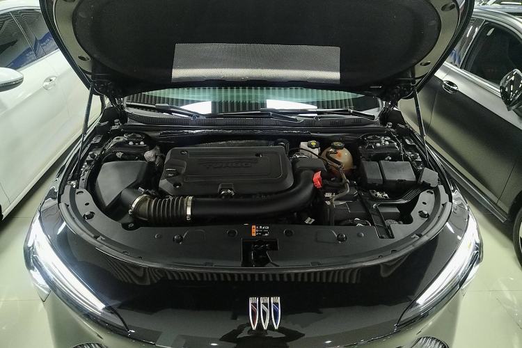 Used Buick LaCrosse 2024 28T Luxury Edition Engine Bay