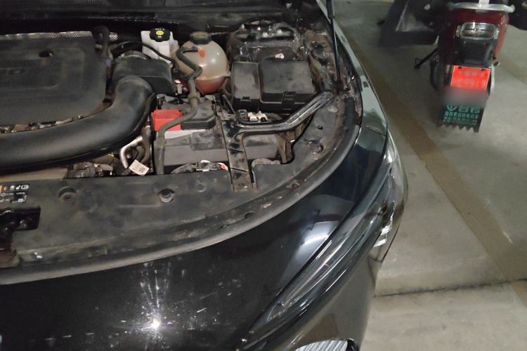 Used Buick LaCrosse 2024 28T Luxury Edition Engine Bay Left