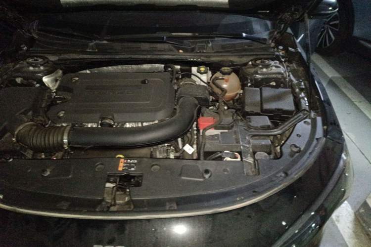 Used Buick LaCrosse 2024 28T Luxury Edition Engine Bay Left