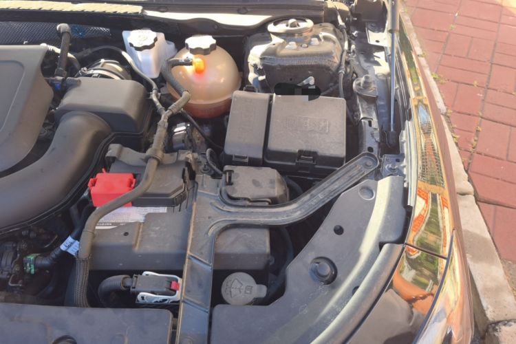 Used Buick LaCrosse 2024 Avia Edition Engine Bay Left