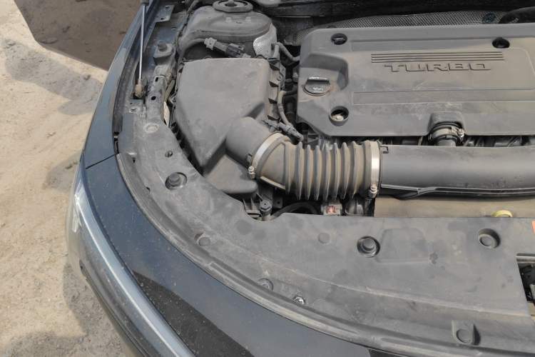 Used Buick LaCrosse 2024 28T Luxury Edition Engine Bay Right