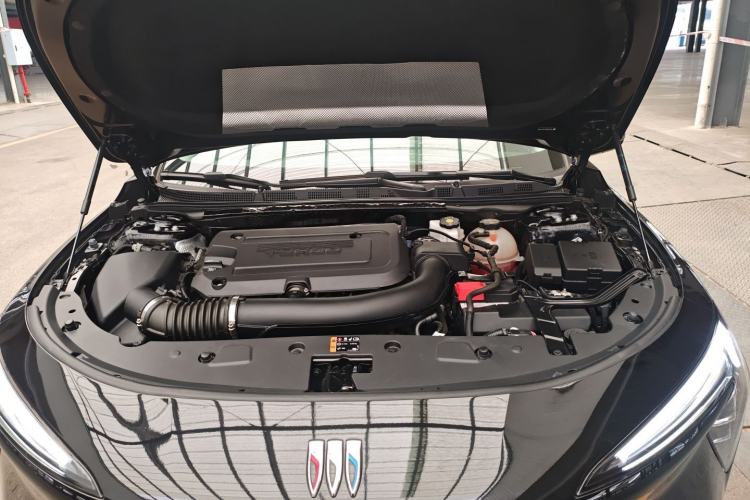 Used Buick LaCrosse 2024 28T Luxury Edition Engine Bay