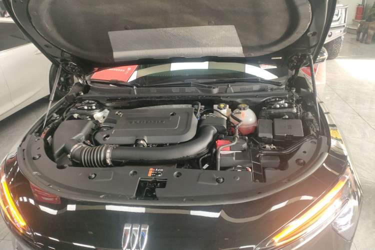 Used Buick LaCrosse 2024 28T Luxury Edition Engine Bay