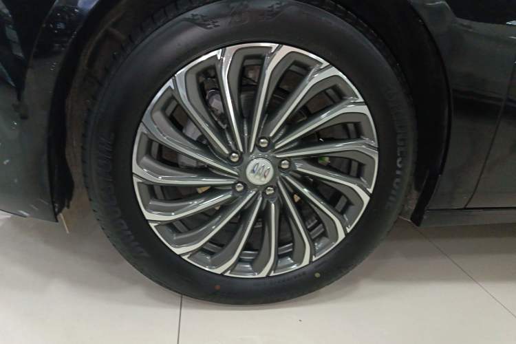 Used Buick LaCrosse 2024 28T Luxury Edition Exterior 7