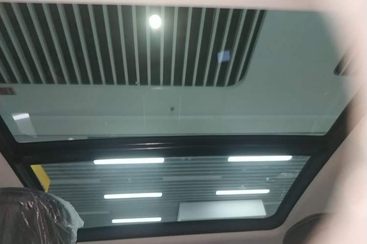 Used Buick LaCrosse 2024 28T Luxury Edition Headliner