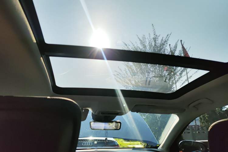 Used Buick LaCrosse 2024 28T Luxury Edition Headliner