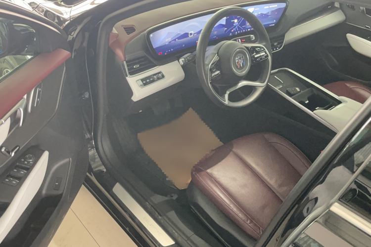 Used Buick LaCrosse 2024 28T Luxury Edition Interior 2