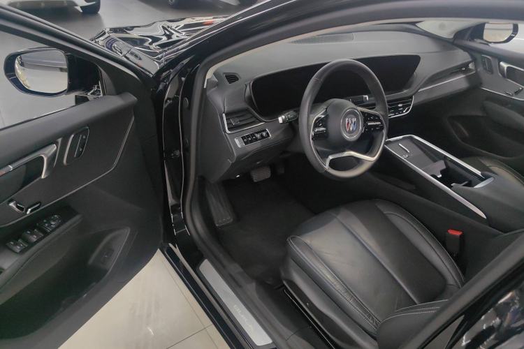 Used Buick LaCrosse 2024 28T Luxury Edition Interior 2