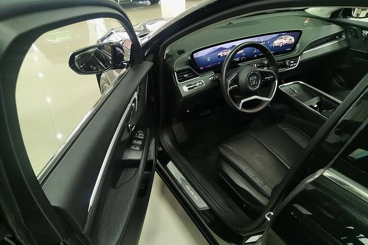 Used Buick LaCrosse 2024 28T Luxury Edition Interior 3