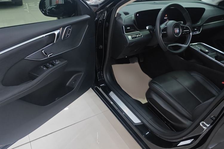 Used Buick LaCrosse 2024 28T Luxury Edition Interior 3