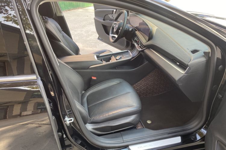 Used Buick LaCrosse 2024 28T Luxury Edition Interior 8