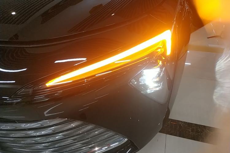 Used Buick LaCrosse 2024 28T Luxury Edition Left Front Headlight