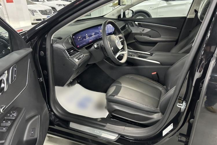 Used Buick LaCrosse 2024 28T Luxury Edition Left Front Seat