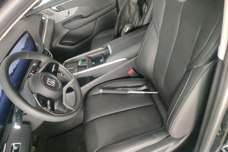 Used Buick LaCrosse 2024 28T Luxury Edition Left Front Seat