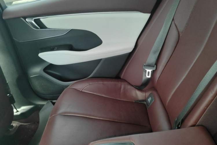 Used Buick LaCrosse 2024 28T Luxury Edition Left Rear Seat