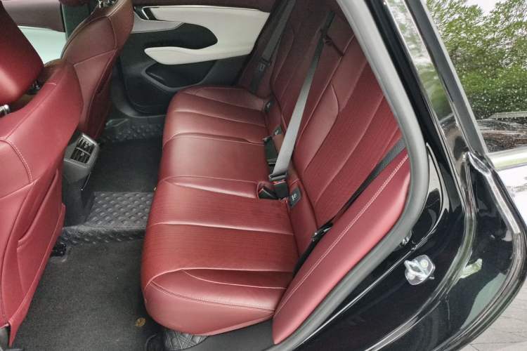 Used Buick LaCrosse 2024 28T Luxury Edition Left Rear Seat