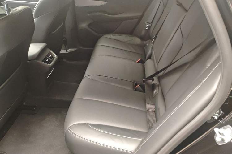 Used Buick LaCrosse 2024 28T Luxury Edition Left Rear Seat