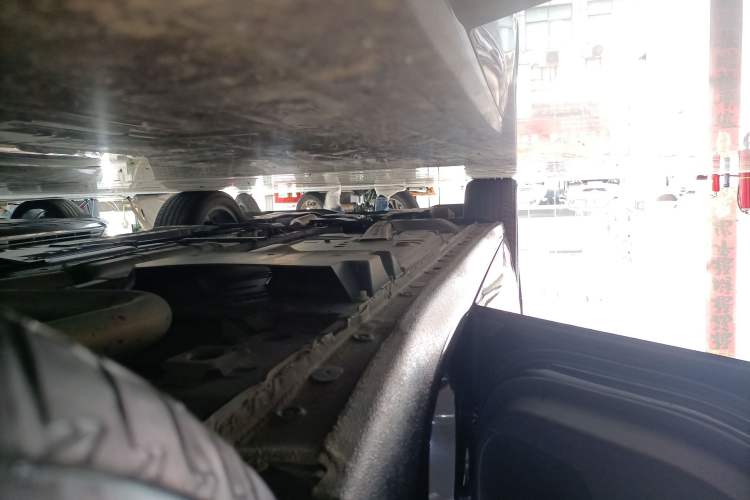 Used Buick LaCrosse 2024 28T Luxury Edition Left Side Sill