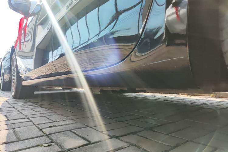 Used Buick LaCrosse 2024 28T Luxury Edition Left Side Sill