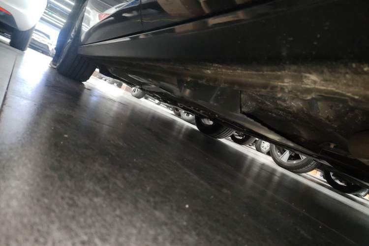 Used Buick LaCrosse 2024 28T Luxury Edition Left Side Sill