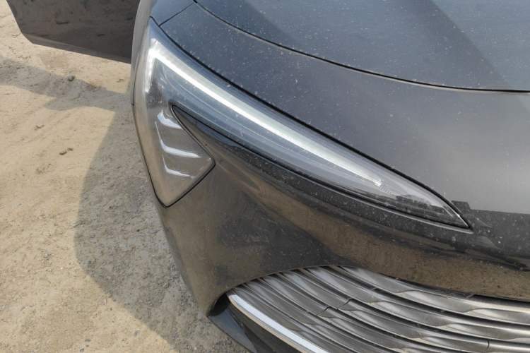 Used Buick LaCrosse 2024 28T Luxury Edition Right Front Headlight